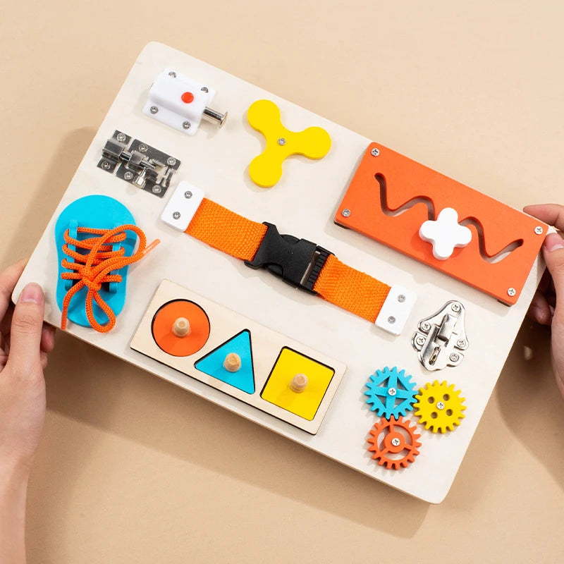 Montessori Lenkrad Busy Board aus Holz – Spielspaß für kleine Autofans