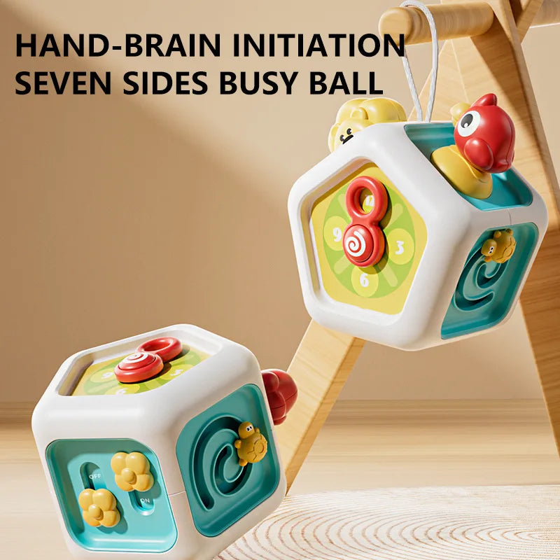 Baby Busy Board Würfel – Montessori Sensorikspielzeug für Kleinkinder | Lernspielzeug zur Förderung der Feinmotorik und ideal für unterwegs ab 1 Jahr