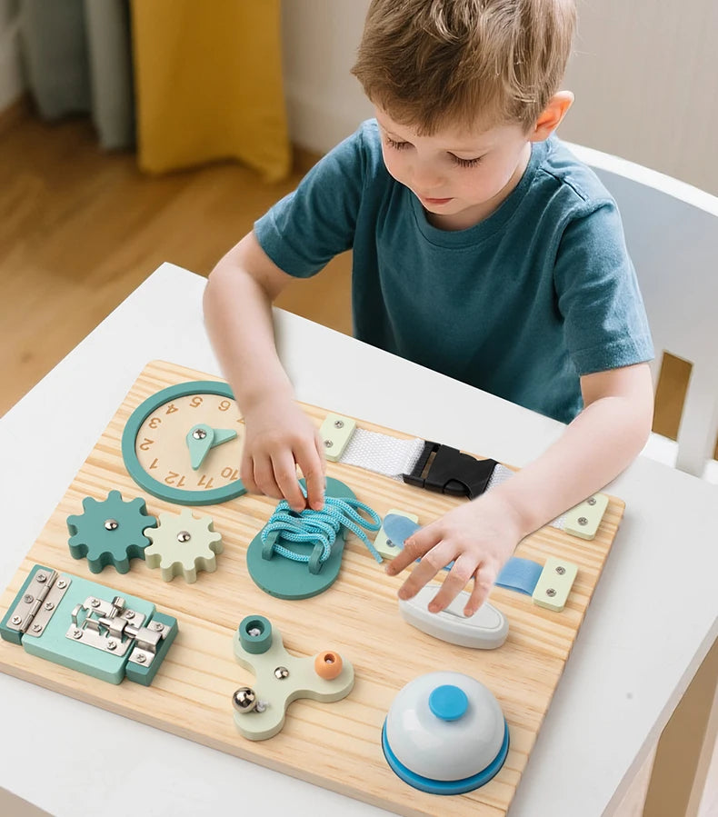 Montessori Lenkrad Busy Board aus Holz – Spielspaß für kleine Autofans